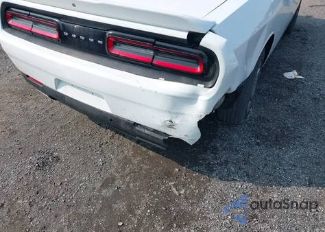 2015 Dodge Challenger Sxt Plus z USA, uszkodzony, nr VIN 2C3CDZBG7FH789367